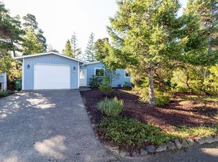139 43rd Way, Florence, OR 97439