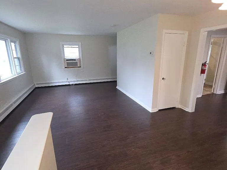 1005 Swarthmore Ave — Photo 2