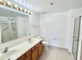 10720 S Washington Ave #1-201, Oak Lawn, IL 60453