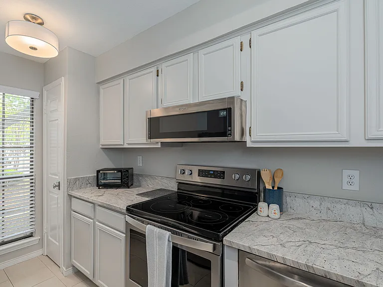 9910 Royal Ln #1101 — Photo 10