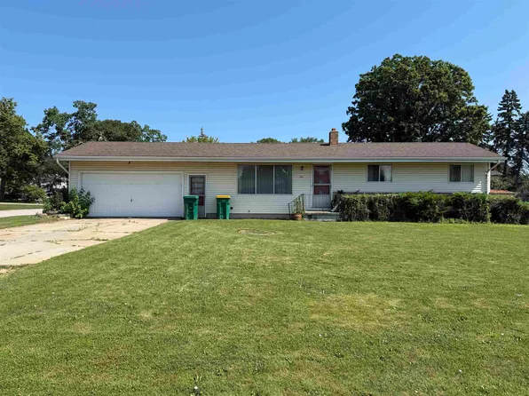 2915 Continental Dr, Bay City, MI 48706
