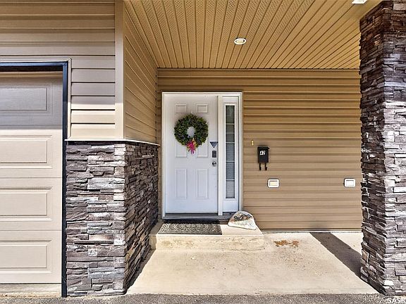 2nd image of UNIT A2-33 Wood Lily DRIVE