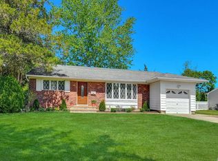 24 Ramsey Rd, Commack, NY 11725