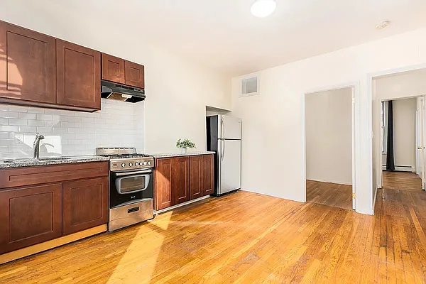 Rented by Compass | media 22