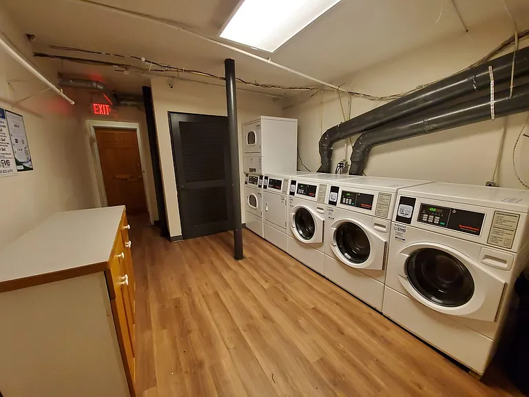 Maple Place Apartments — Photo 7