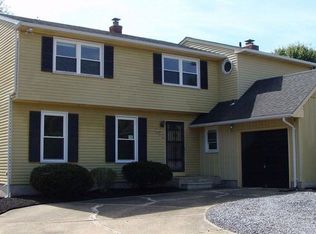 187 Golfview Dr, Sewell, NJ 08080
