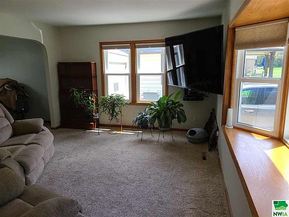 3rd image of 3424 Concordia Dr