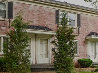 909 N Raynor Ave, Joliet, IL 60435