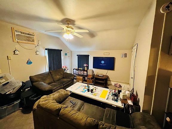 3rd image of 1204 14th Ave
