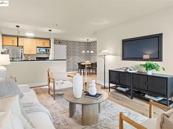 6400 Christie Ave APT 1209, Emeryville, CA 94608