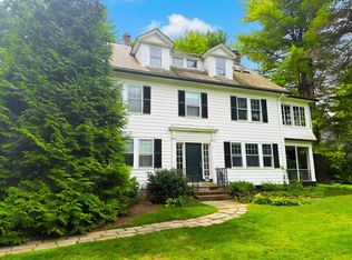 57 Benvenue St, Wellesley, MA 02482