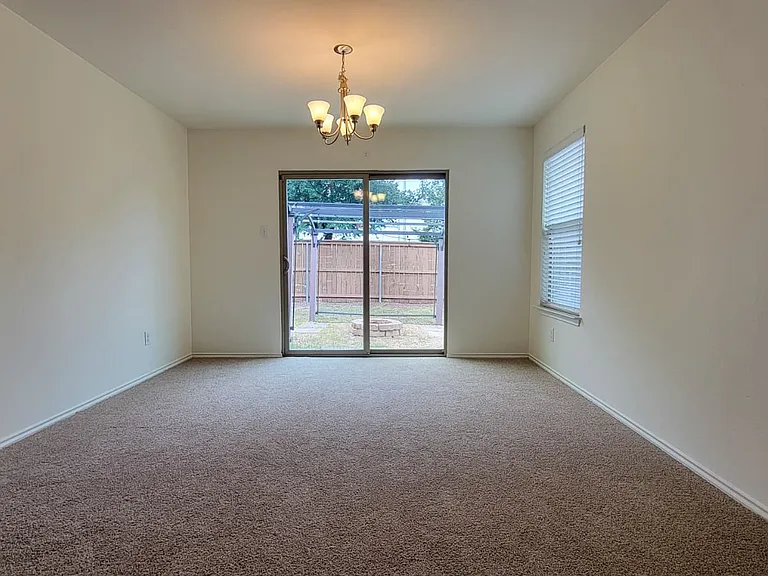 111 Jasmine Cv — Photo 13