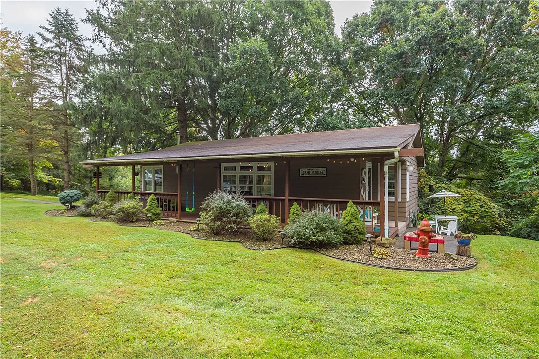 2081 Brodhead Rd photo 1