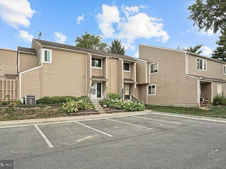 7187 Cypress Ct #B — Photo 2