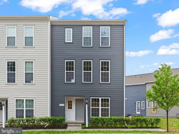 1119 James St, Mechanicsburg, PA 17055