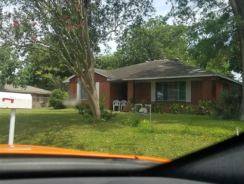 1st image of 14106 Villagrove Dr