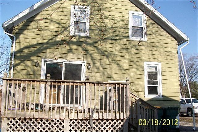 2nd image of 1013 N Spring St