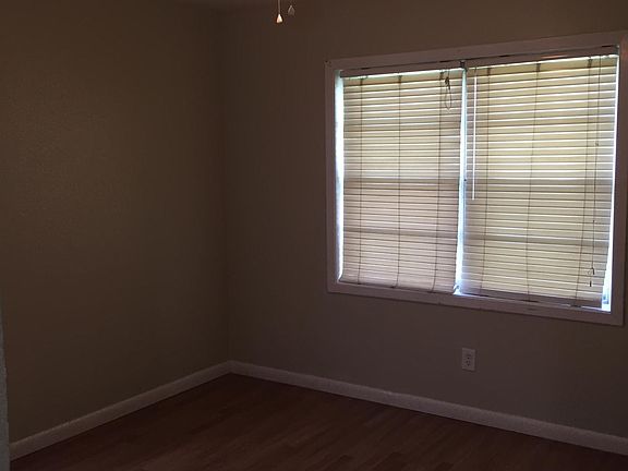 5th image of 4611 Sheryl St