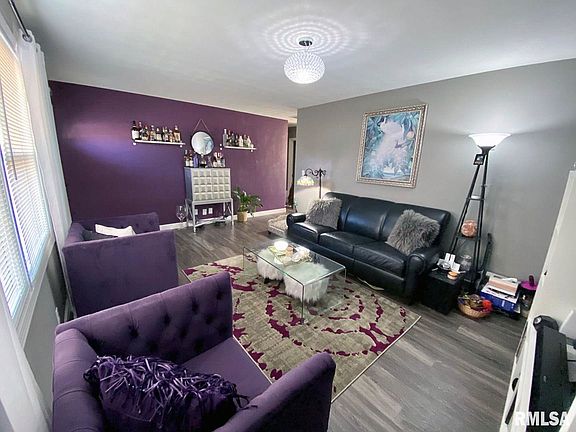 5th image of 1011 S Comanche Dr