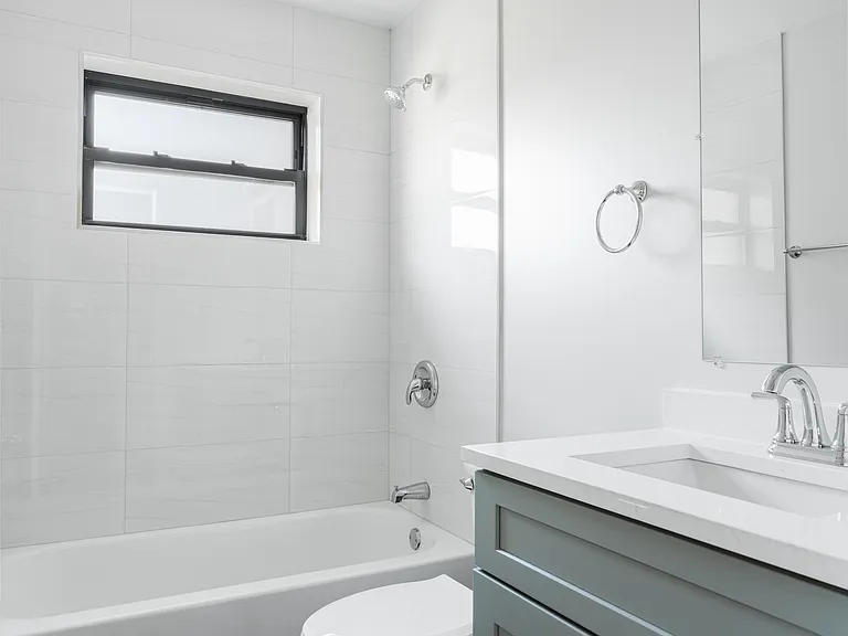 5053 N Troy St #1 — Photo 6