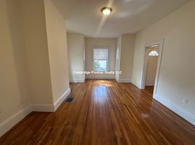 55 Bonair St