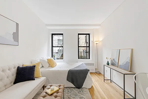 Sold by Compass | media 10