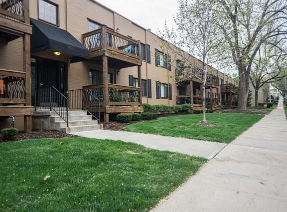 2nd image of 4533 Holly St APT 1