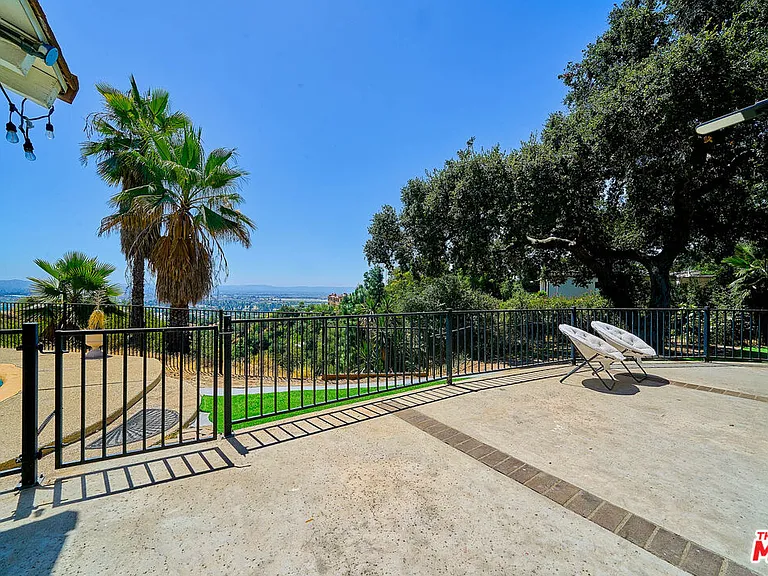 140 Mount Olive Dr — Photo 36
