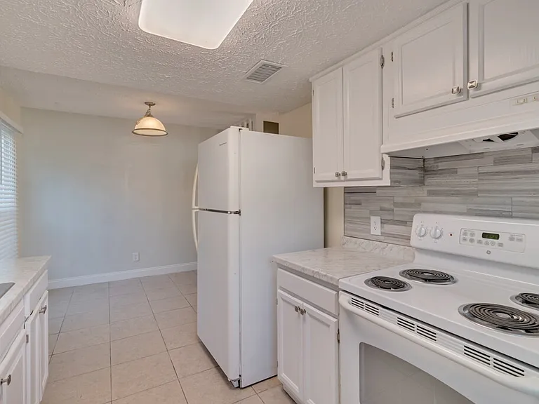 832 Tibet Ave — Photo 14