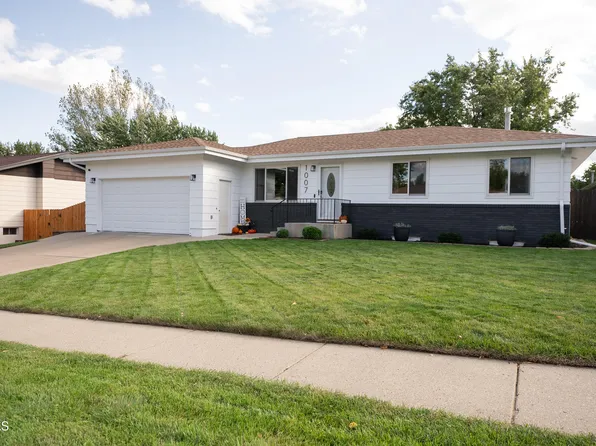 1007 W Capitol Ave, Bismarck, ND 58501