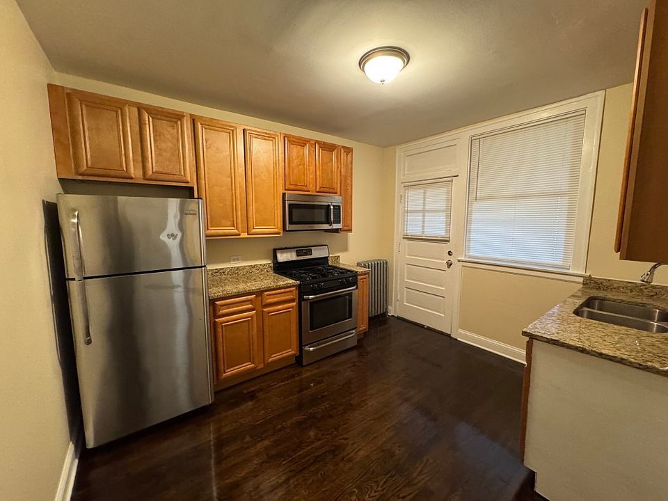 1st image of 2510 N Leclaire Ave #2