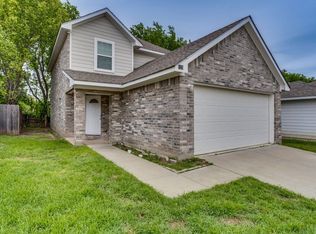 123 Cliff Heights Cir, Dallas, TX 75241