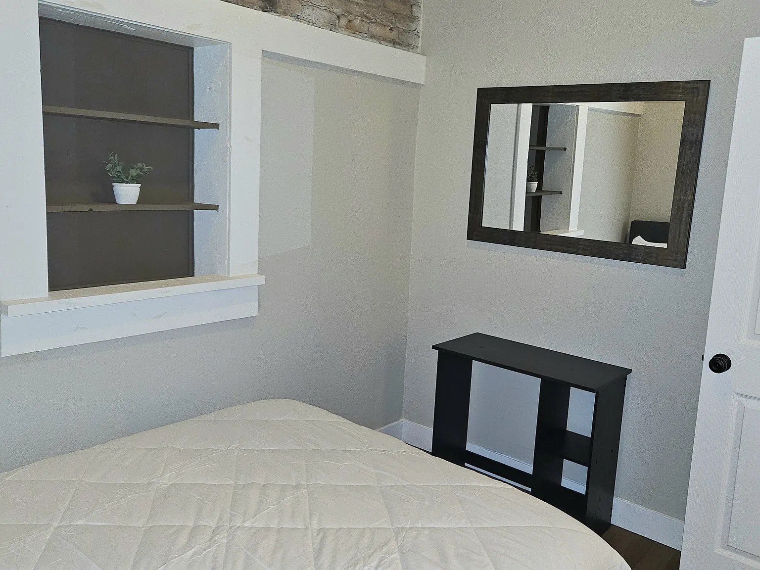 519 Main Street Apartments - E — Photo 2