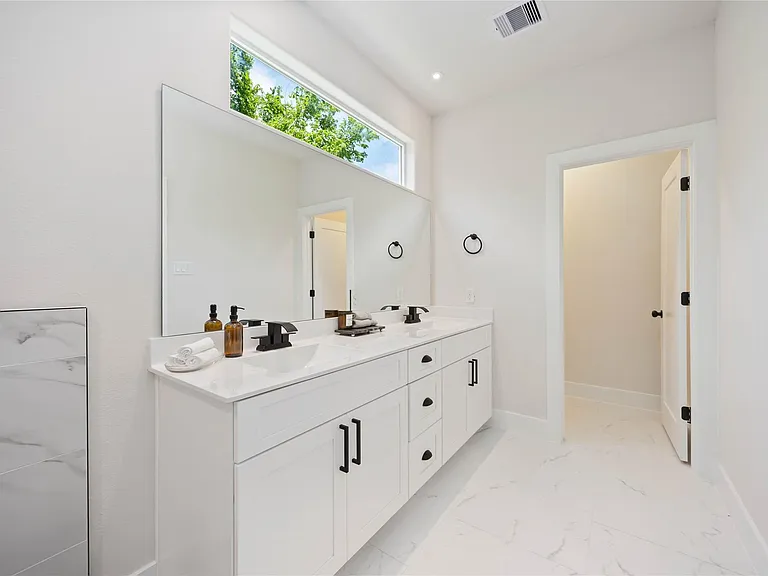 10608 Ashville Dr — Photo 33