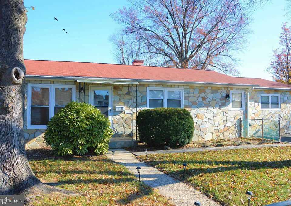 1st image of 305 Grandin Ave