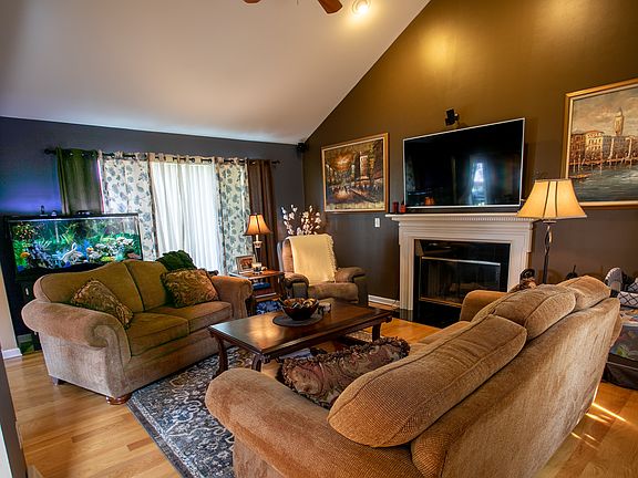 2nd image of 6082 Berrymoor Dr