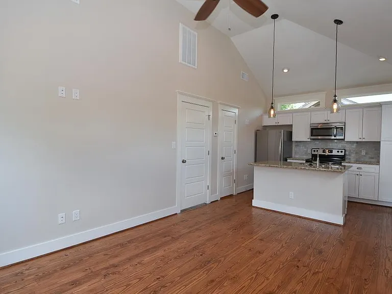 119 E 26th A Houston #A — Photo 5