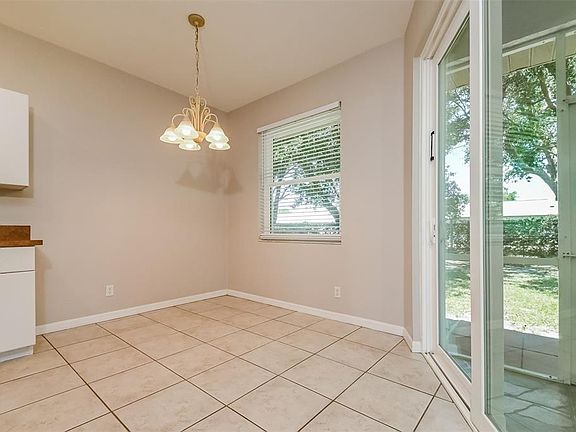 5th image of 4141 Mermell Cir