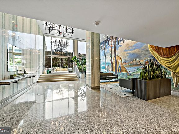 3rd image of 604 S Washington Sq APT 2609
