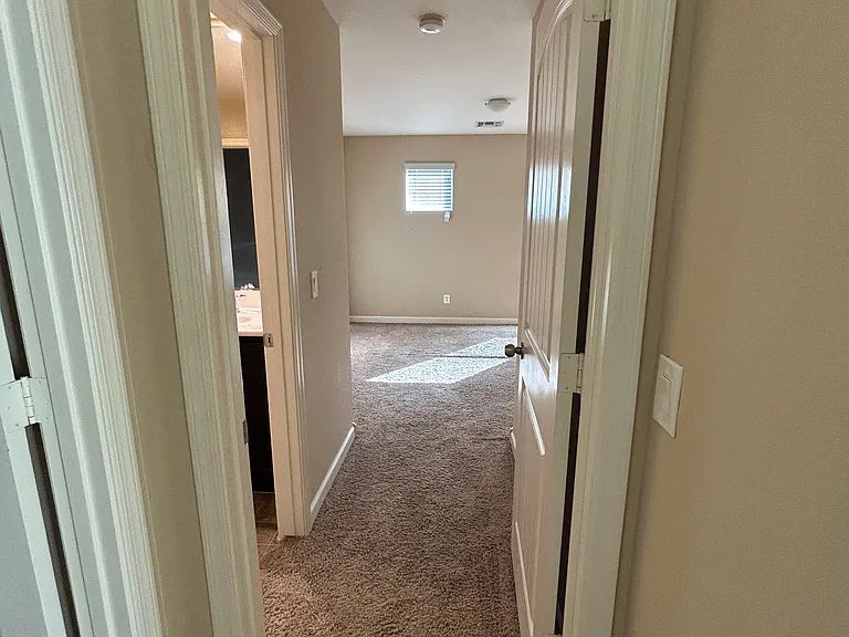 Hallway to bedroom 3