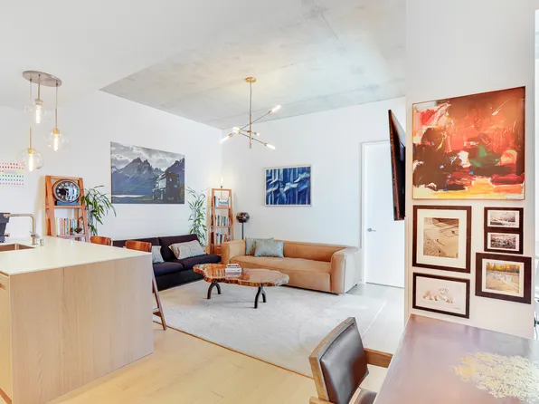 98 Front St, Brooklyn, NY