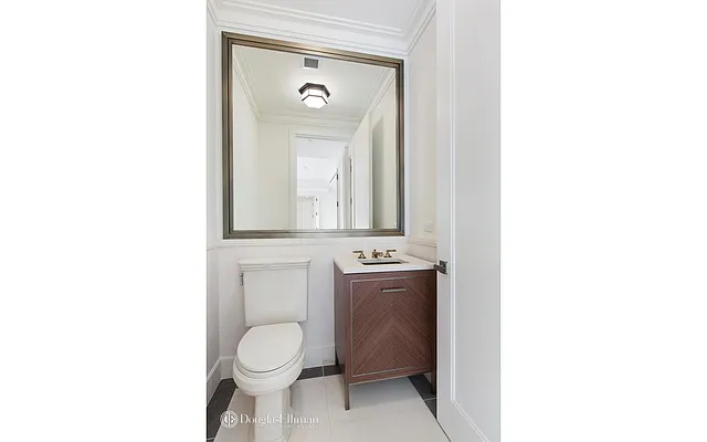 Rented by Douglas Elliman | media 26