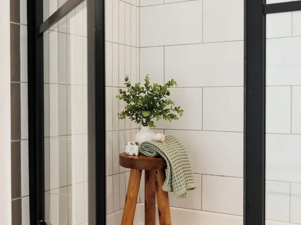 180 Morgan Street image 56 of 140