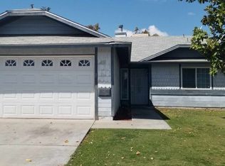 5909 Cedar Glen Ln, Bakersfield, CA 93313