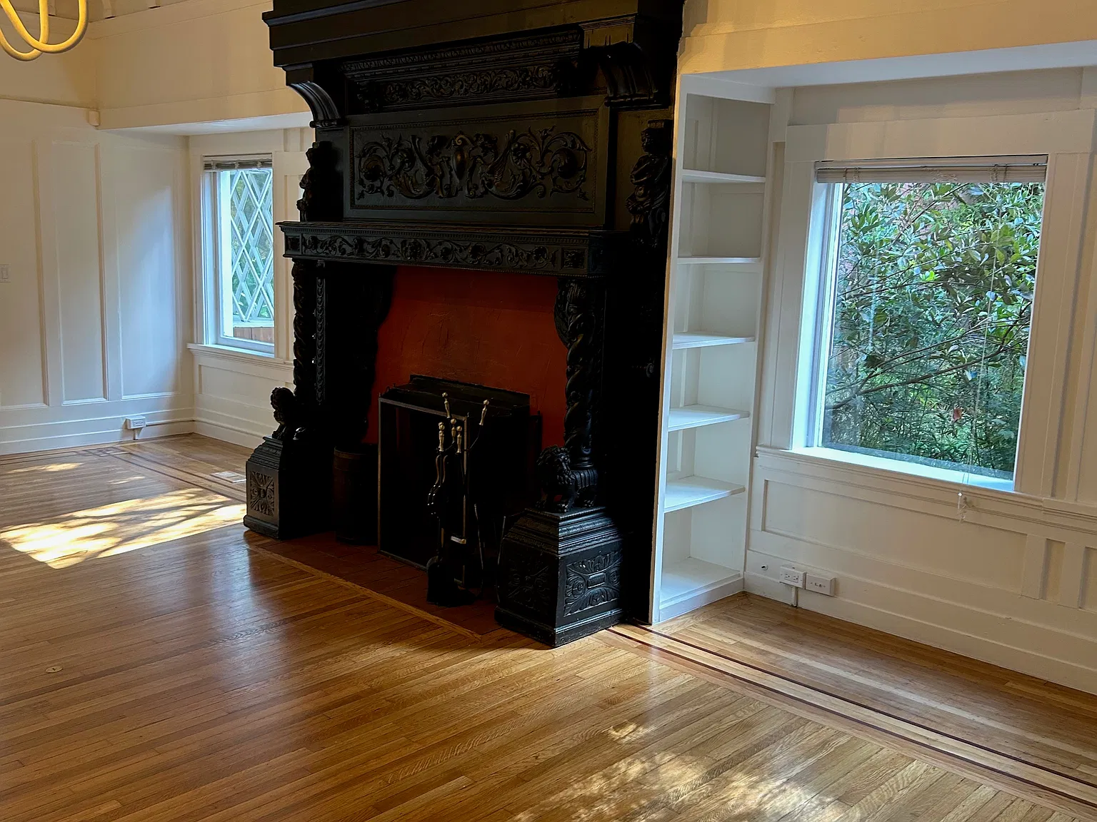 964 Ashbury St — Photo 2