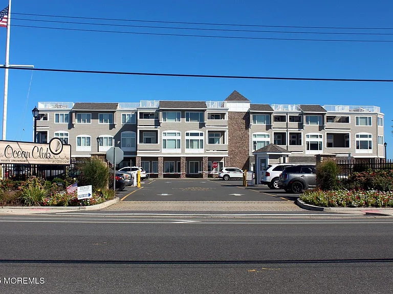 438 Highway 35 N #1301 — Photo 1