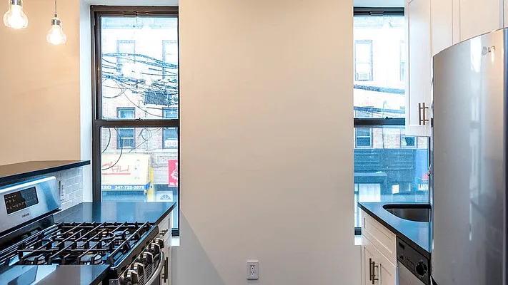 Rented by Nooklyn NYC LLC | media 24