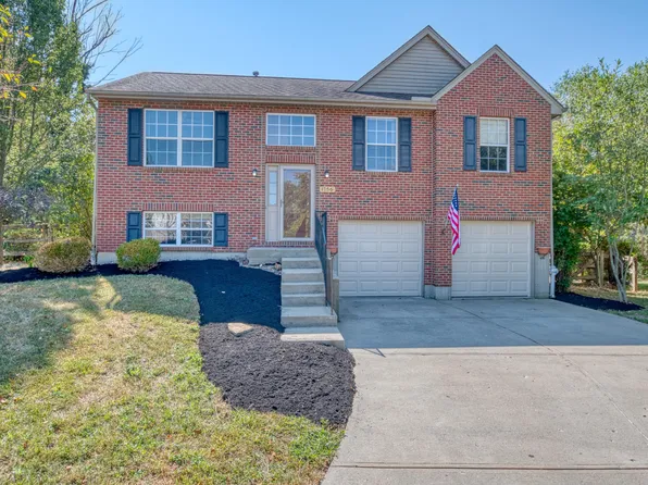 1756 Nicole Lauren Ln, Hebron, KY 41048