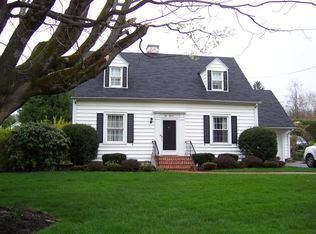 1011 Heatherwood Rd, Bluefield, WV 24701