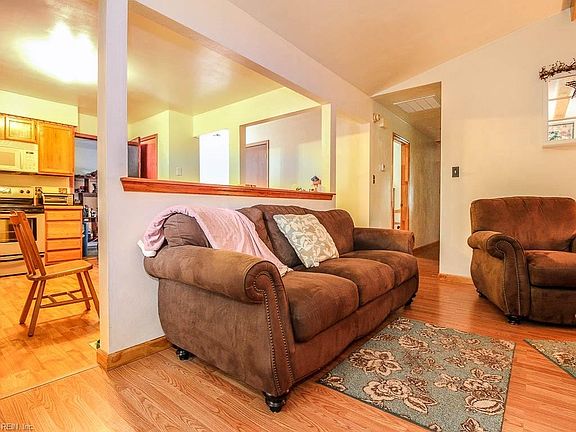 4th image of 1268 Eaglewood Dr